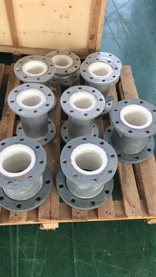 Pipe métallique recouverte de céramique résistante à l'usure pour applications industrielles